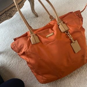 Tumi traveler purse